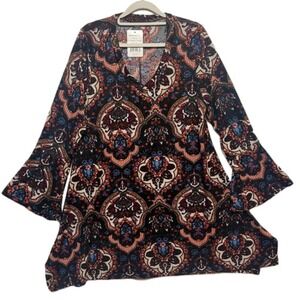 WinWin Flare Bottom Long Bell Sleeve Multi-Color Pattern Tunic Size‎ L/XL Top